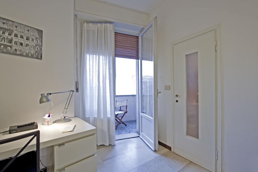 Apartment Chiesarossa Milan Room photo